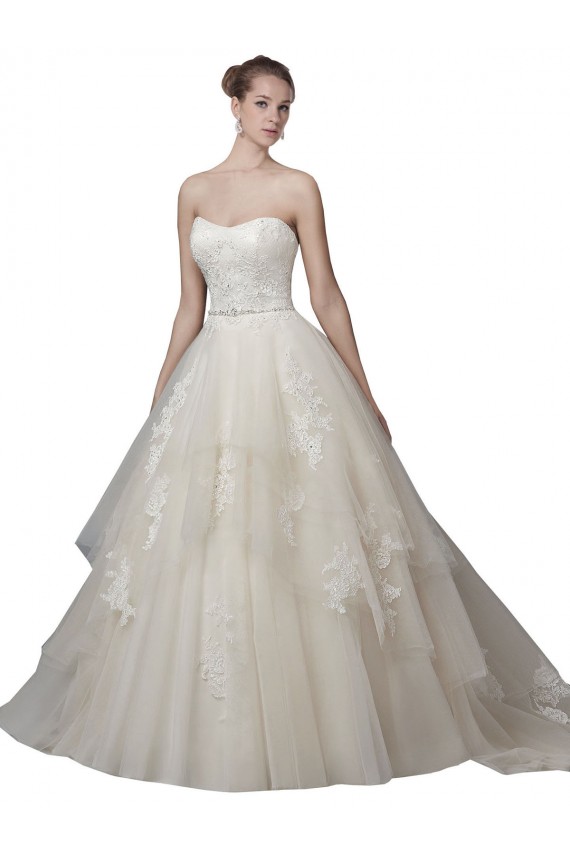 Strapless Ball Gown Tulle Wedding Dress with Lace Appliques